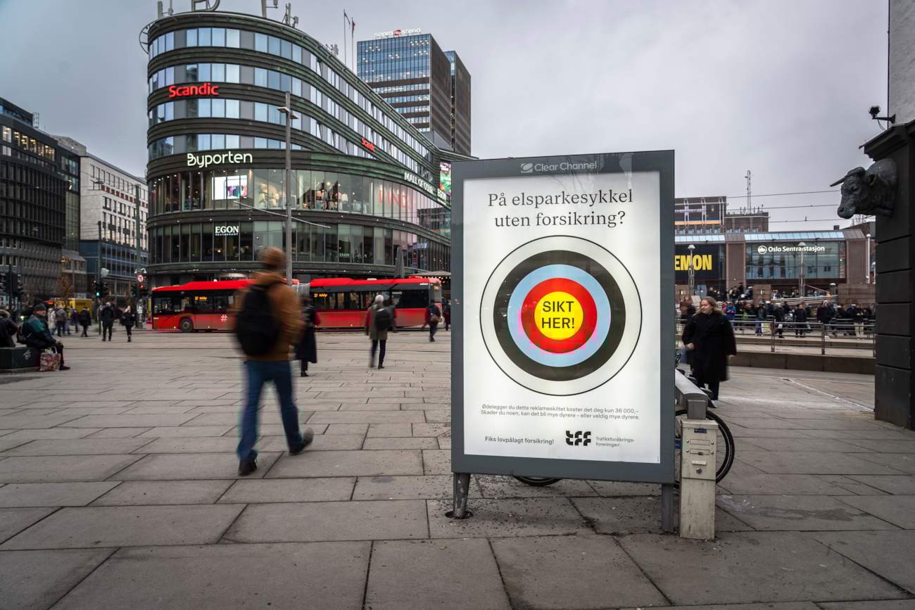 Bilde av reklameskilt. Foto.
